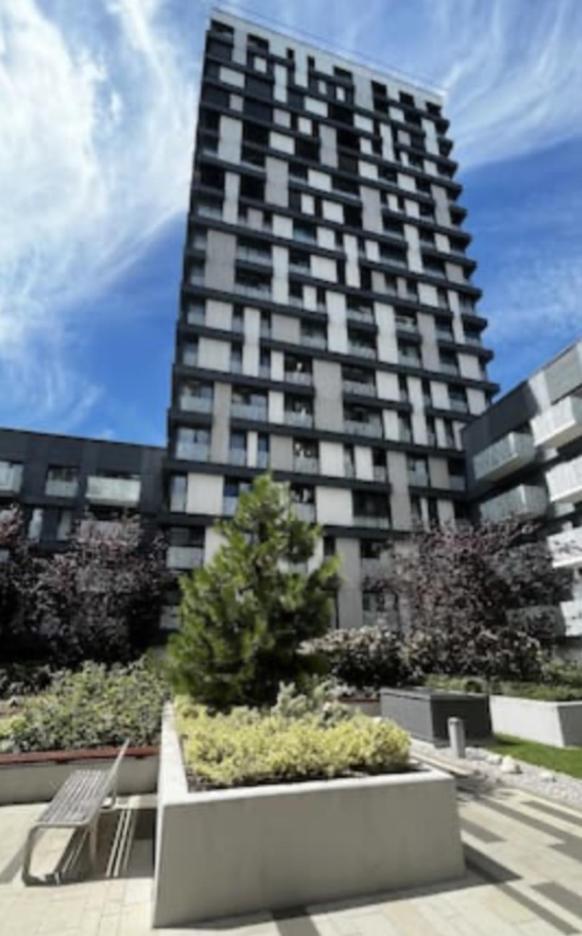 Residence Garden Tower - Parking Прага Екстериор снимка