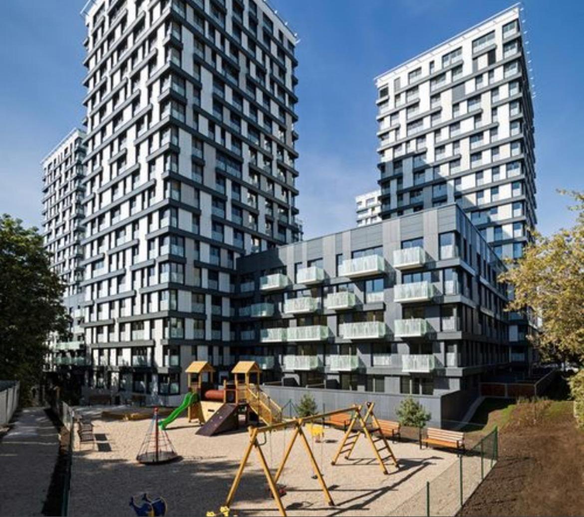 Residence Garden Tower - Parking Прага Екстериор снимка