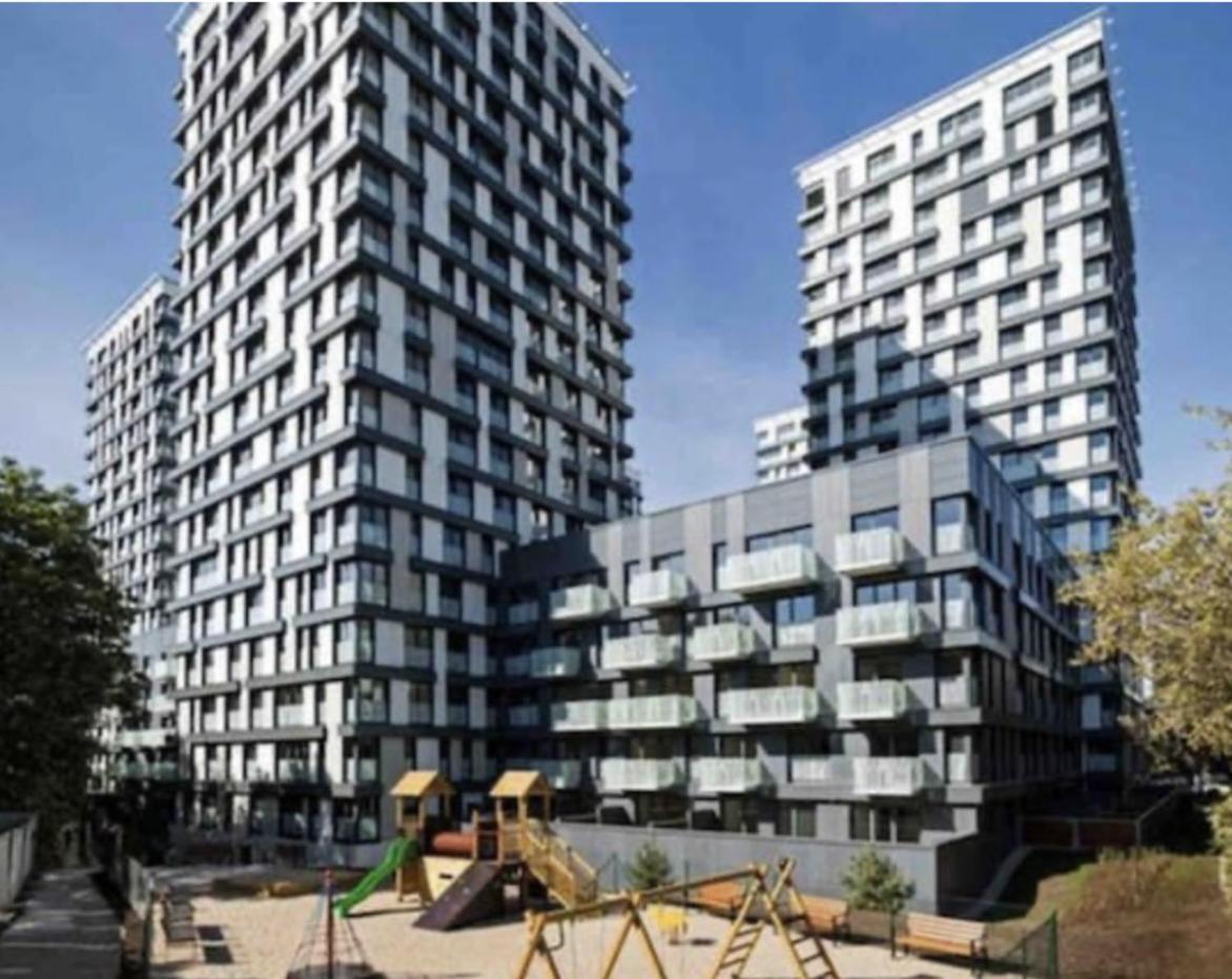 Residence Garden Tower - Parking Прага Екстериор снимка