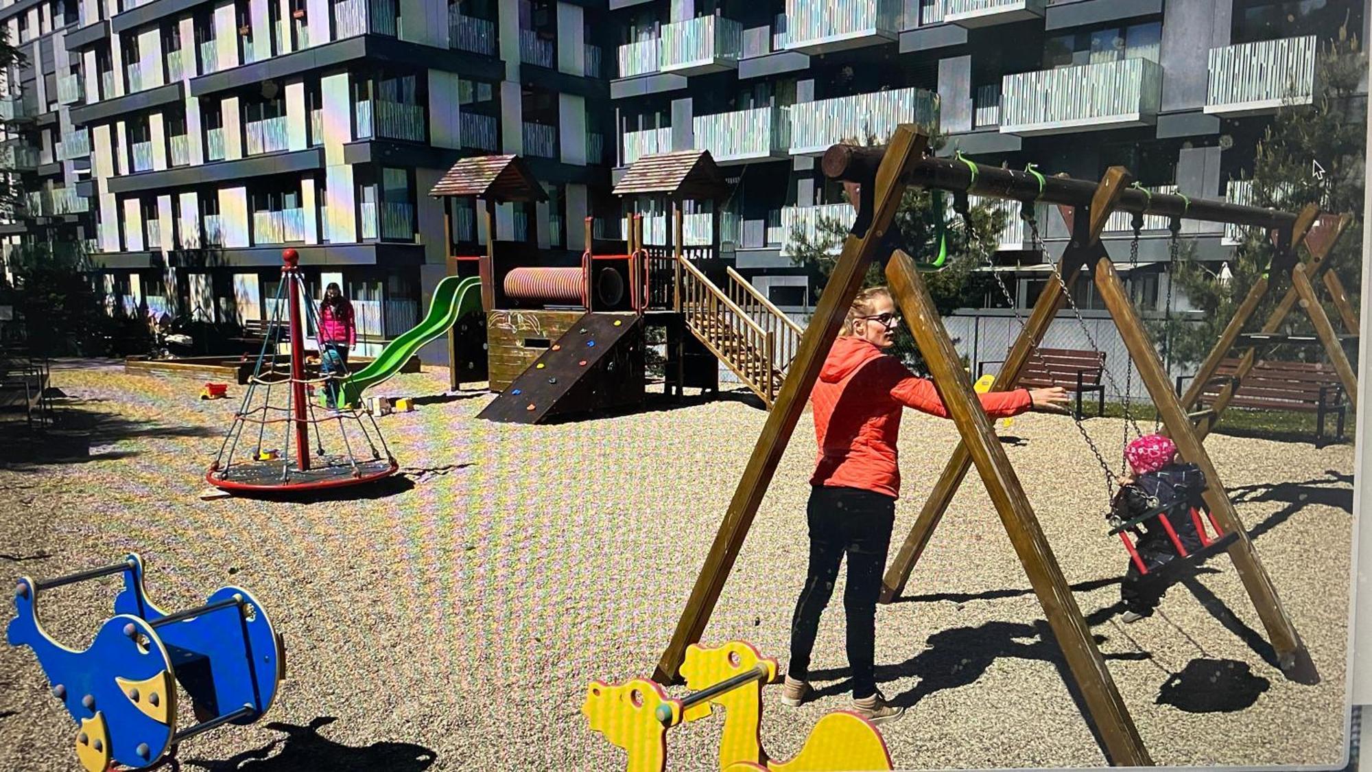 Residence Garden Tower - Parking Прага Екстериор снимка